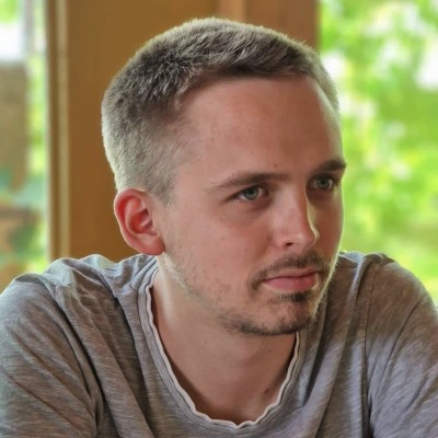Varga Botond Zoltán portréfotója